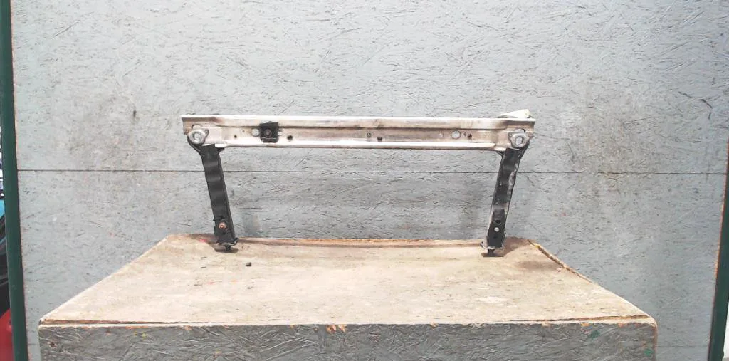 Traverse inférieure armature avant Renault MEGANE III 3-5 portes (BZ0-1_, B3_) 1.5 dci (2009) occasion