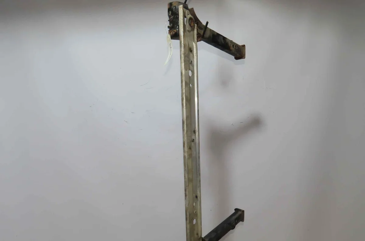 Traverse inférieure armature avant RENAULT SCENIC III occasion