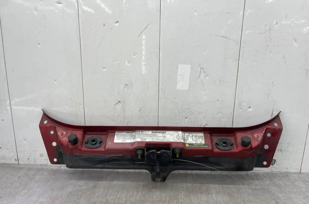 Traverse supérieure armature avant CHRYSLER PT CRUISER PHASE 1 BREAK occasion