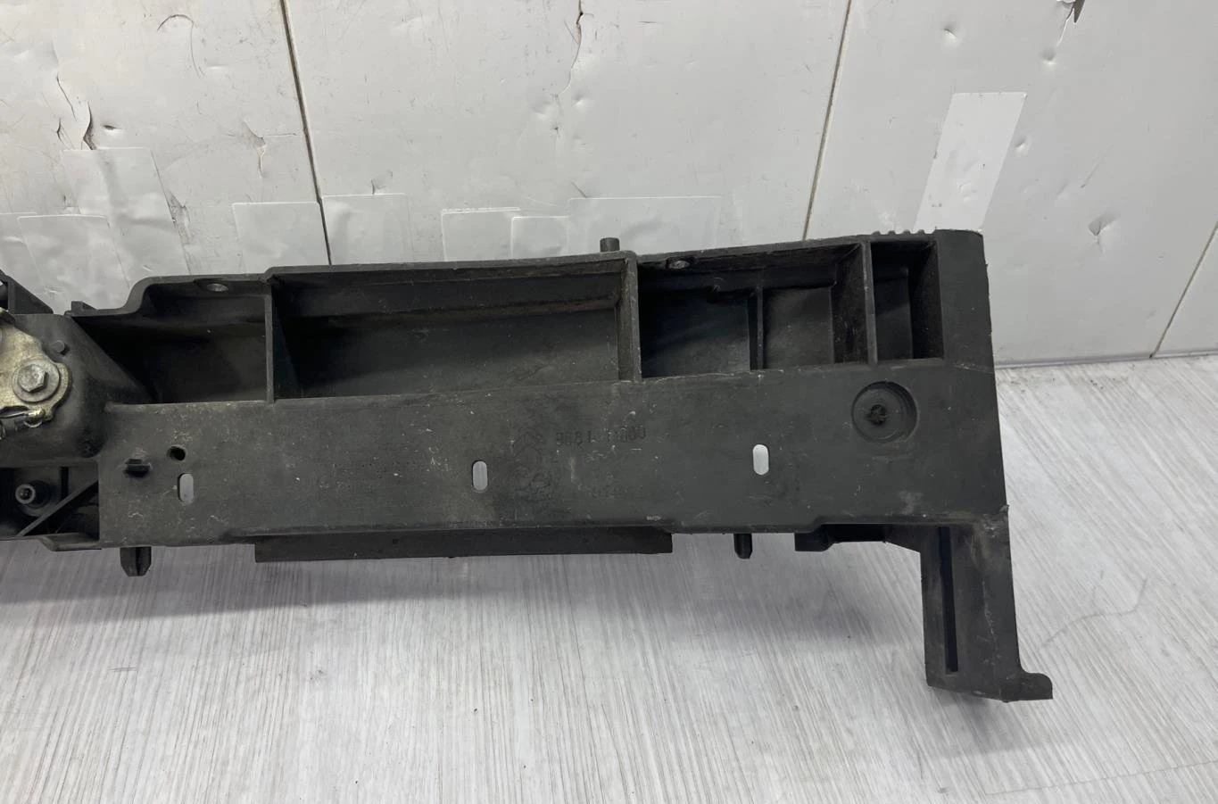 Traverse supérieure armature avant CITROEN C3 PICASSO PHASE 1 occasion