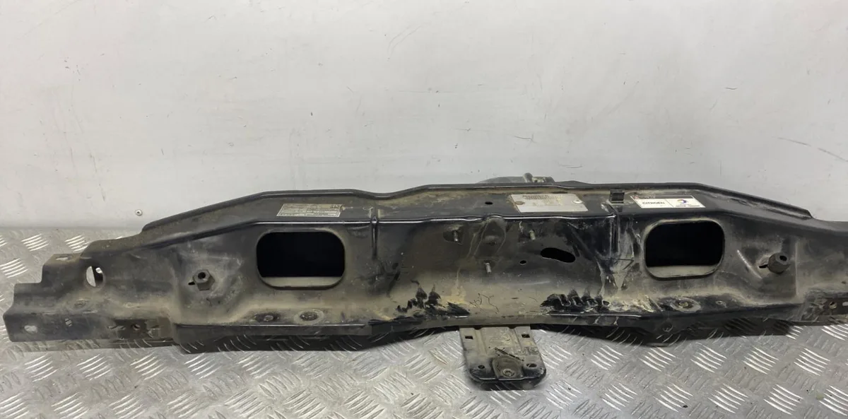 Traverse supérieure armature avant CITROEN JUMPER 3 PHASE 1 occasion