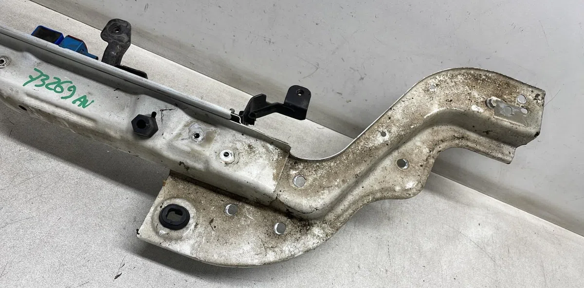 Traverse supérieure armature avant Citroen NEMO Camionnette-Monospace (AA_) 1.3 hdi 75 (2010) 3 portes occasion