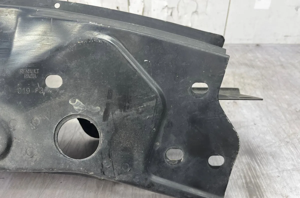 Traverse supérieure armature avant DACIA DUSTER 2 SOCIETE PHASE 1 occasion