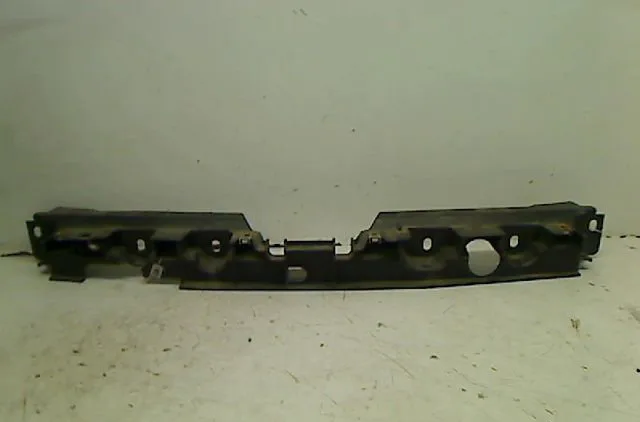 Traverse supérieure armature avant FORD KA 1.2I 69 occasion