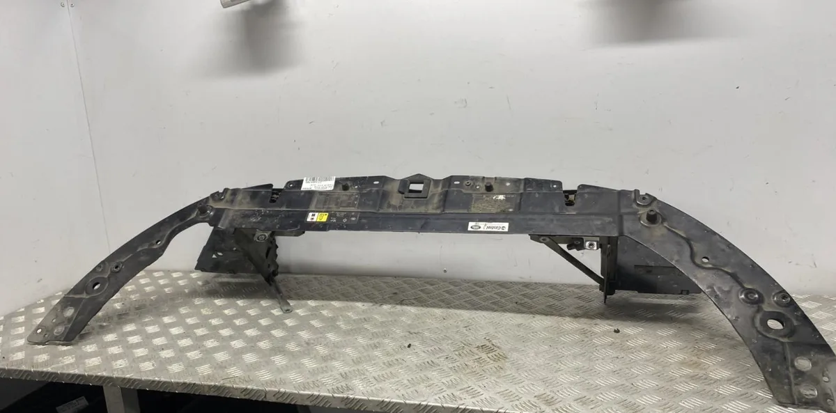 Traverse supérieure armature avant LAND ROVER RANGE ROVER 1 EVOQUE PHASE 2 occasion