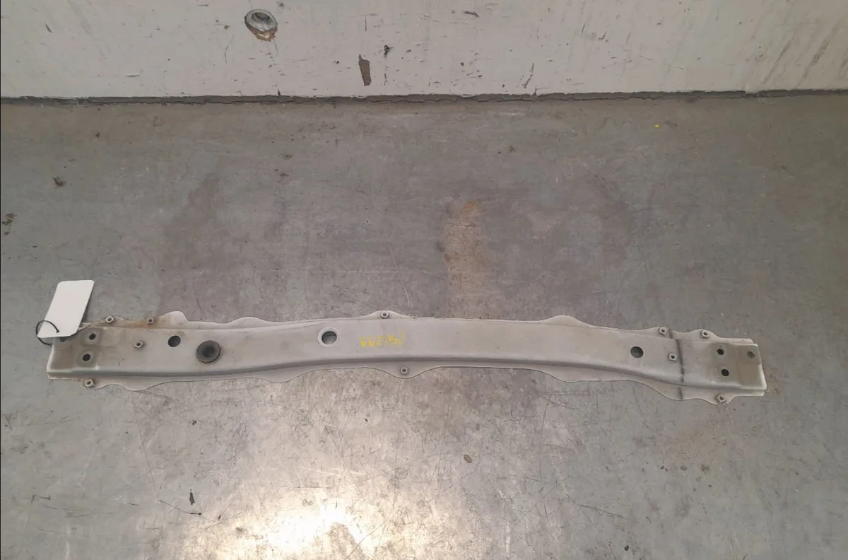 Traverse supérieure armature avant Peugeot 108 1.2 (2014) occasion