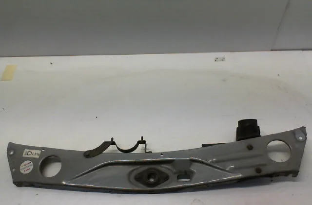 Traverse supérieure armature avant PEUGEOT 205 Phase 1 03-1983--07-1987 occasion