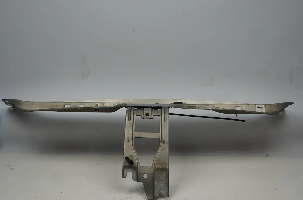 Traverse supérieure armature avant Renault CLIO II (BB_, CB_) 1.2 (bb0a, bb0f, bb10, bb1k, bb28, bb2d, bb2h, cb0a,... (1