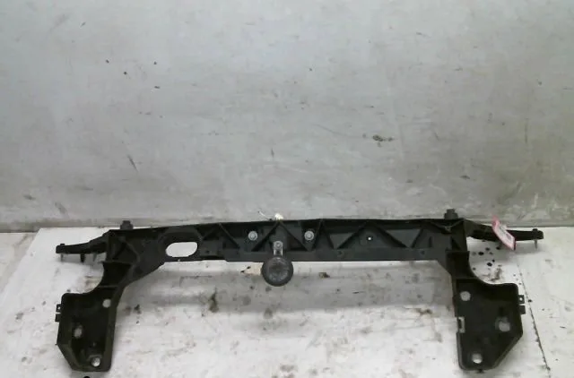 Traverse supérieure armature avant Renault CLIO III Grandtour (KR0-1_) 1.5 dci (kr0f) (2007-2012) 5 portes occasion