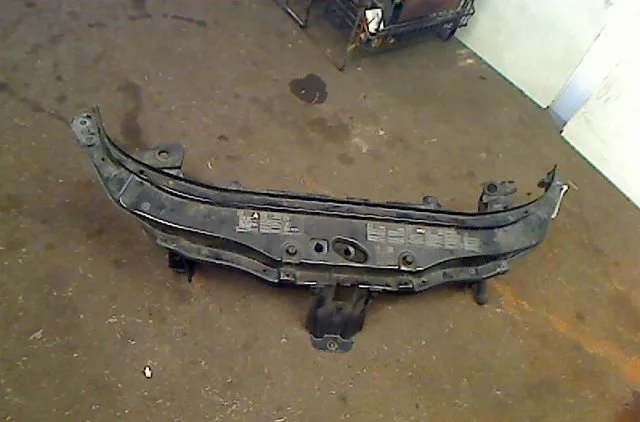 Traverse supérieure armature avant Renault ESPACE IV (JK0-1_) 1.9 dci (jk0u) (2003-2005) 5 portes occasion