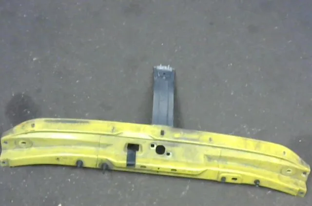 Traverse supérieure armature avant RENAULT MASTER occasion