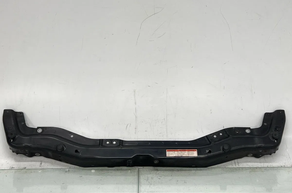 Traverse supérieure armature avant SUZUKI SWIFT 4 occasion