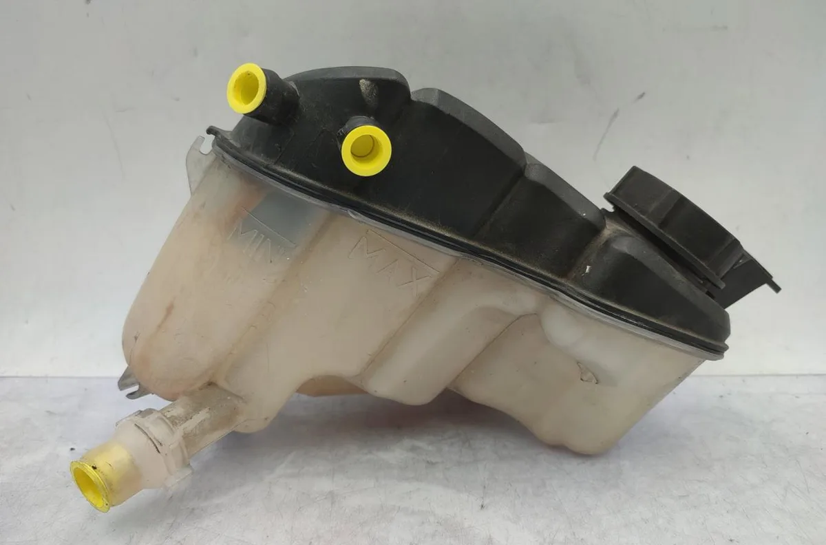 Vase expansion FORD MONDEO 3 PHASE 1 BREAK occasion
