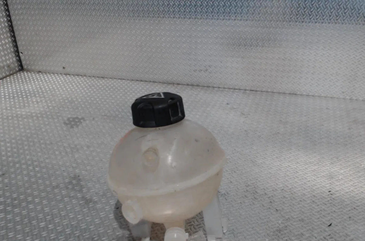 Vase expansion PEUGEOT 308 2 SW 308 2 SW PHASE 1 BREAK occasion