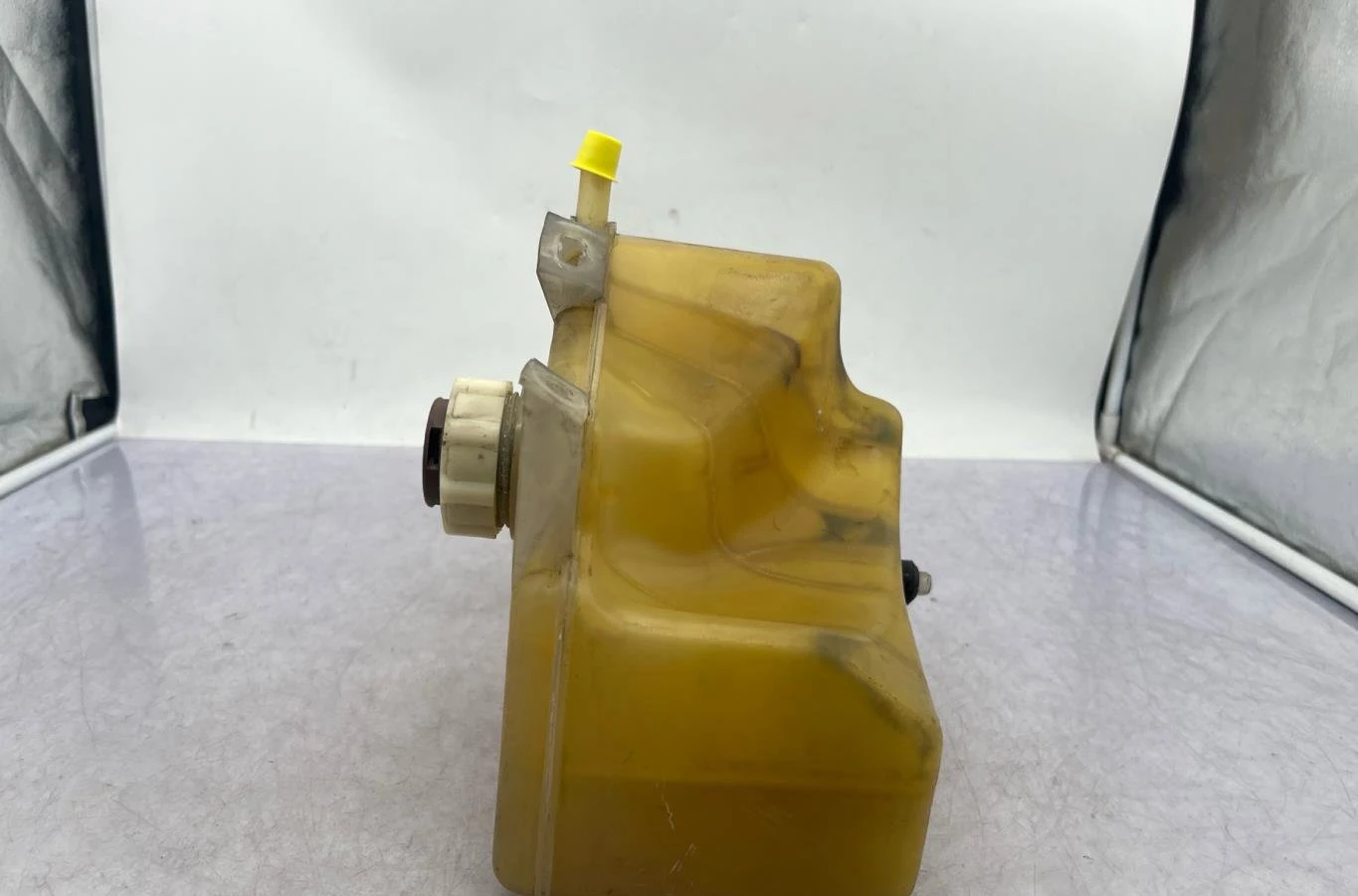 Vase expansion RENAULT LAGUNA 1 PHASE 1 occasion