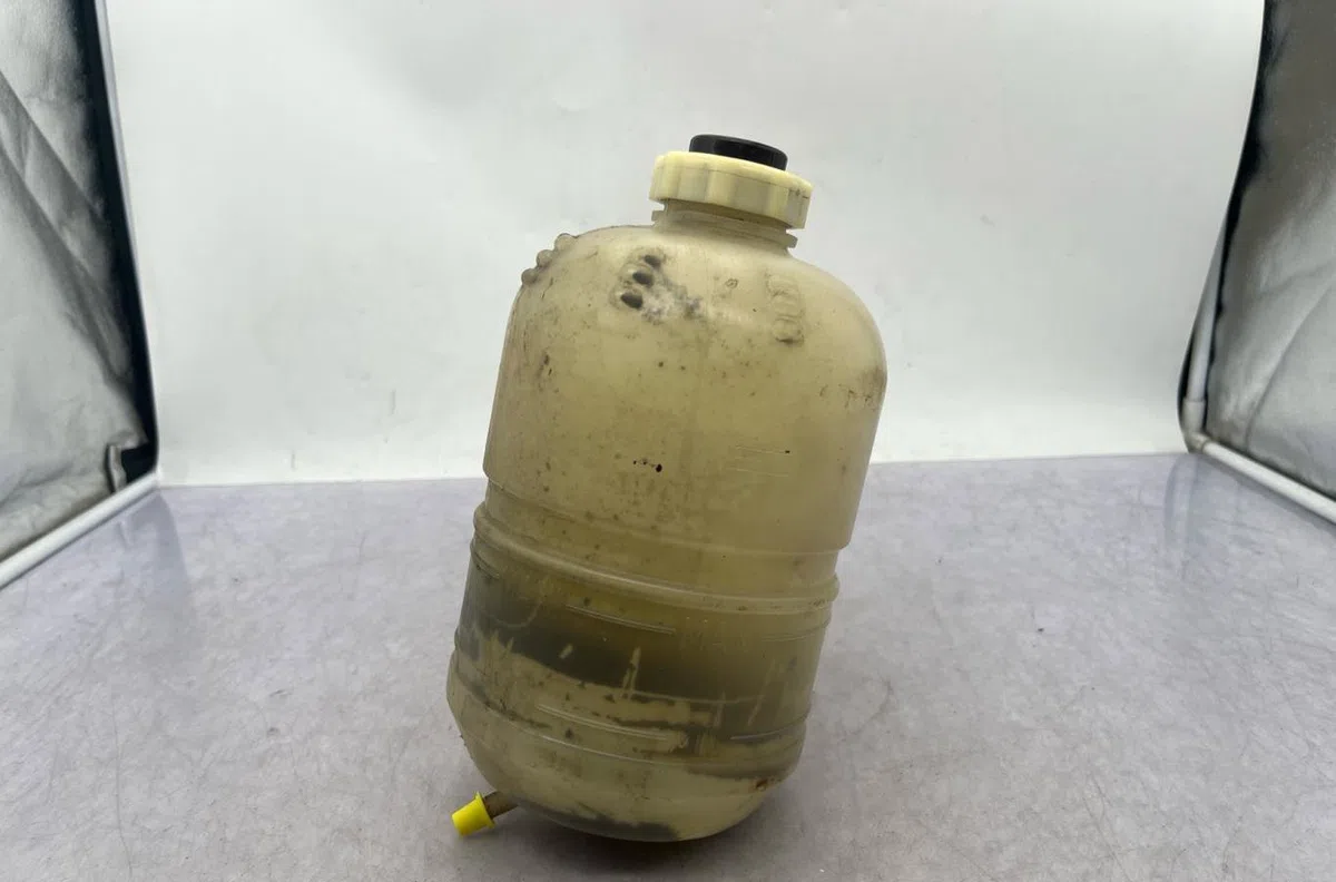 Vase expansion RENAULT R11 occasion