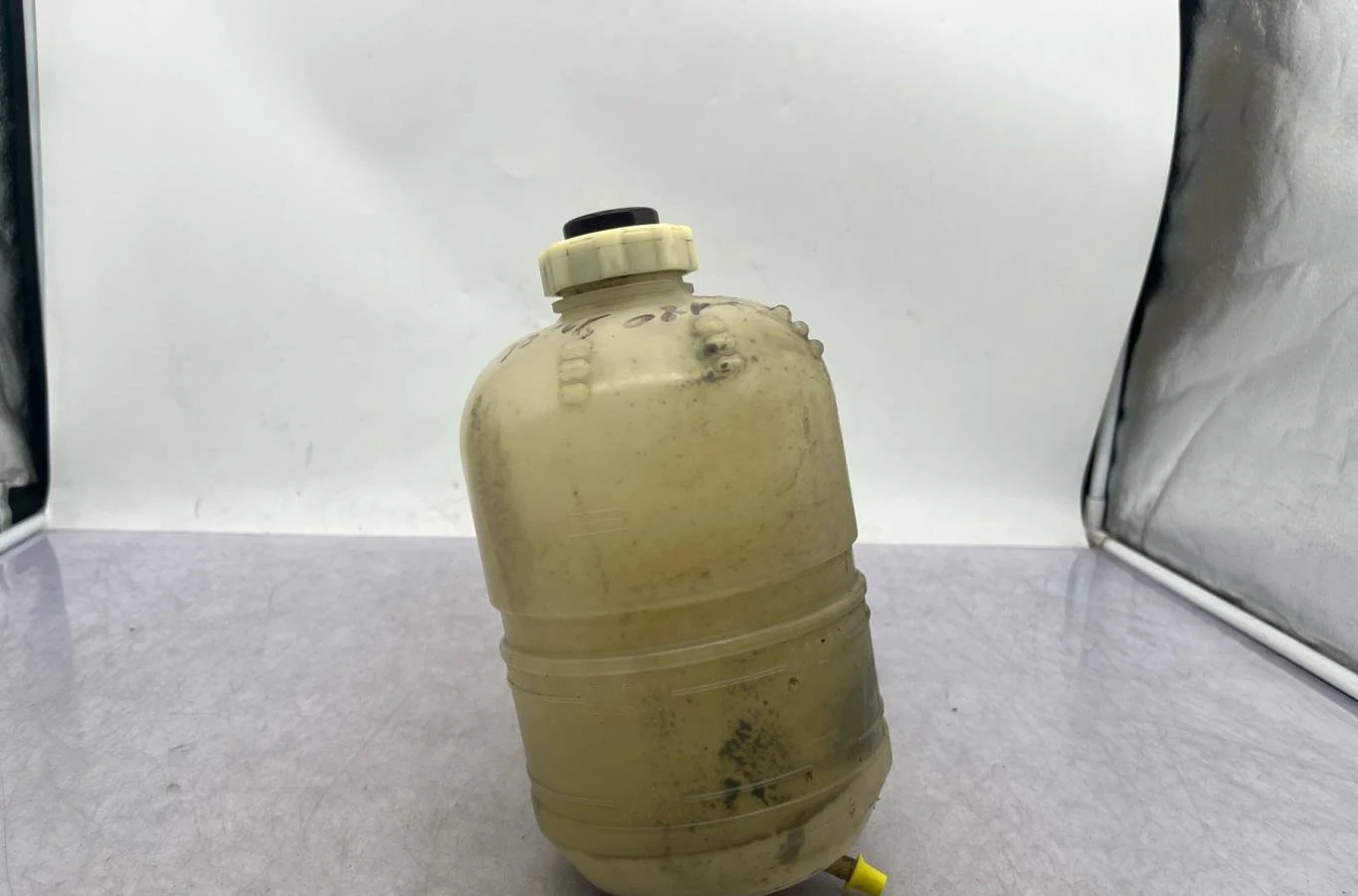 Vase expansion RENAULT R11 occasion