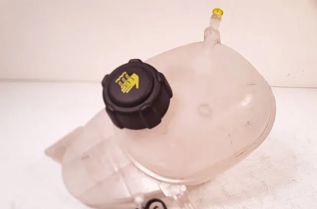 Vase expansion RENAULT TWINGO 2015 occasion