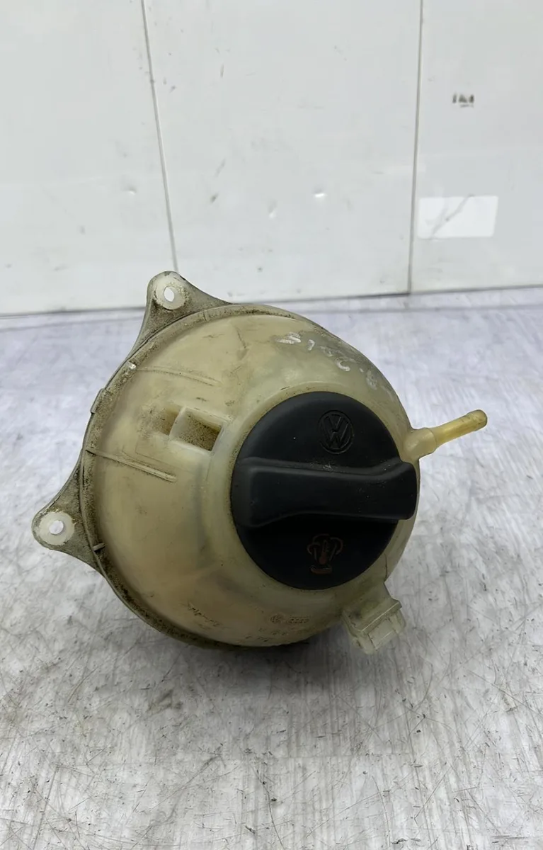 Vase expansion VOLKSWAGEN GOLF 4 CABRIOLET occasion