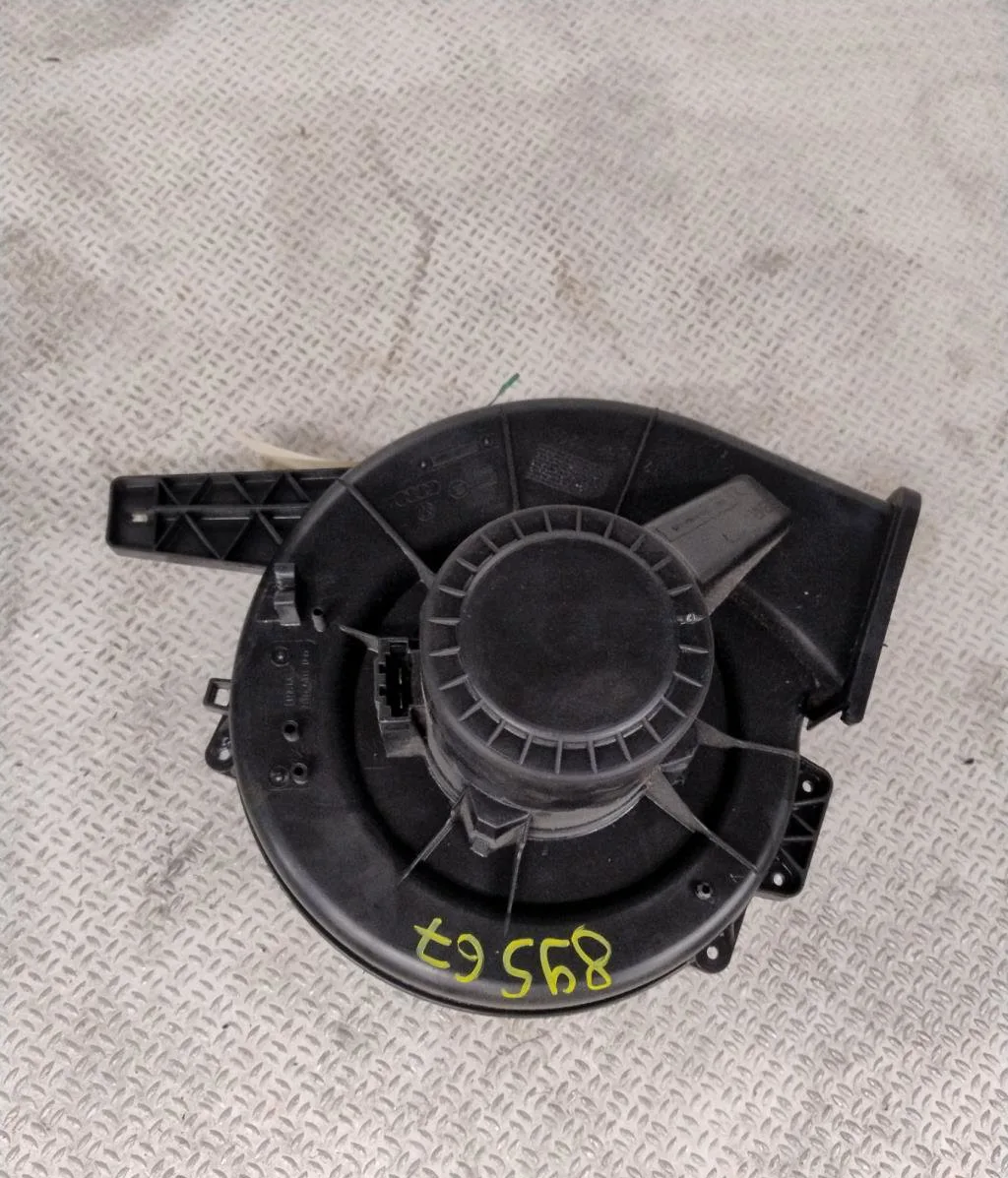 Ventilateur de chauffage Audi A1 (8X1, 8XK) 1.6 tdi (2011-2015) 3 portes occasion