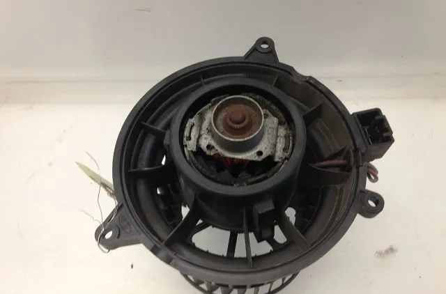 Ventilateur de chauffage FORD FIESTA V 2004 occasion