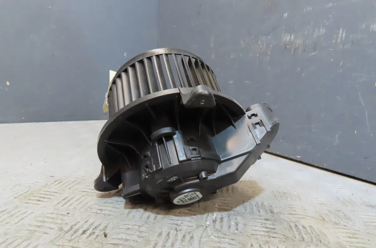 Ventilateur de chauffage Ford FIESTA VII (HJ, HF) 1.5 tdci active (2018) occasion