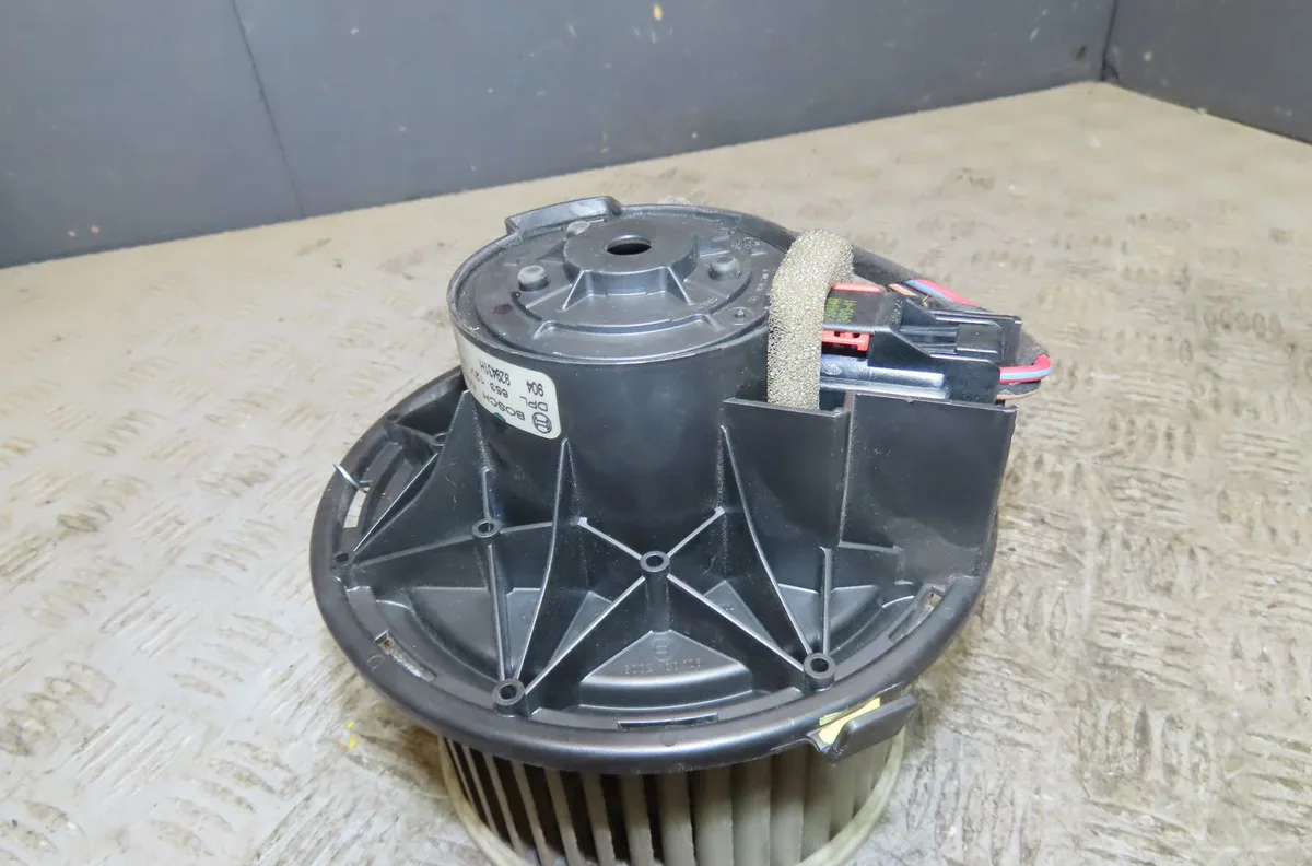 Ventilateur de chauffage Jeep CHEROKEE (KJ) 2.8 crd 4x4 (2004-2008) occasion