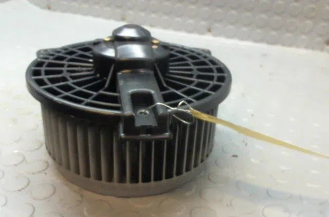 Ventilateur de chauffage Lexus IS I (_E1_) 200 (gxe10) (1999-2005) occasion