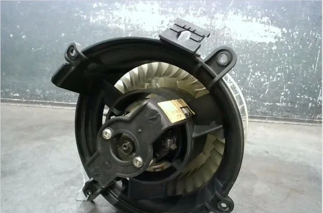 Ventilateur de chauffage Mercedes-benz CLASSE C (W202) C 220 d (202.121) (1993-2000) occasion