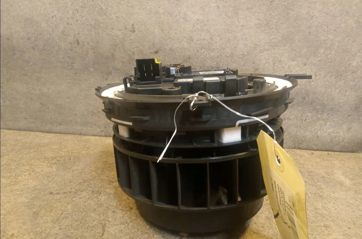 Ventilateur de chauffage Mercedes-benz CLASSE C (W205) C 180 (205.040, 205.140) (2014) occasion