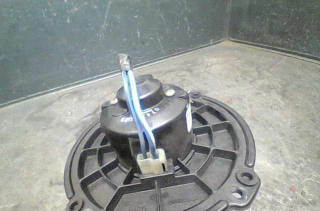 Ventilateur de chauffage Opel FRONTERA B (U99) 2.2 dti (6b_zc, 6b_vf, 6b_66, 6b_76) (1998-2003) occasion