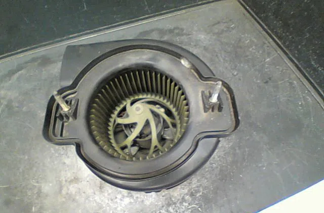 Ventilateur de chauffage Peugeot 106 II (1A_, 1C_) 1.4 i (1996-2004) occasion
