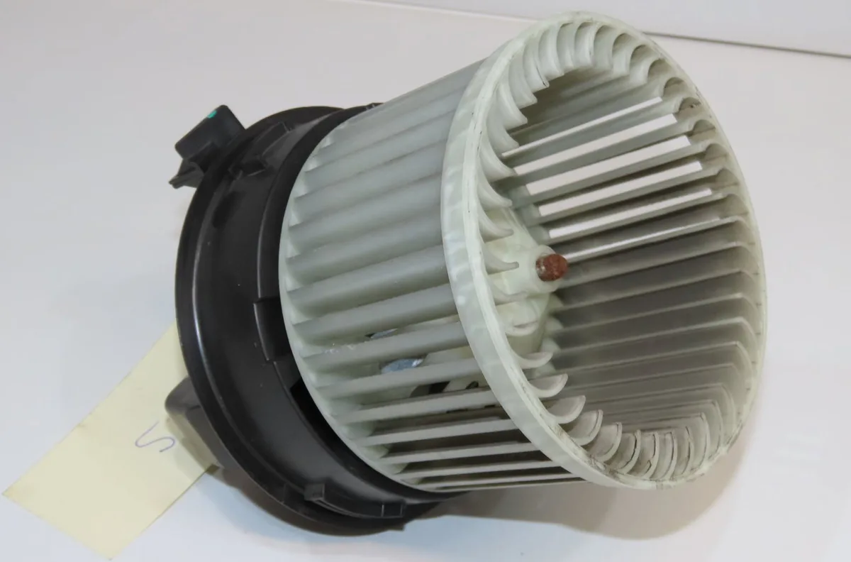Ventilateur de chauffage Peugeot 2008 II (UD_, US_, UY_, UK_) 1.2 puretech 100 (2019) occasion