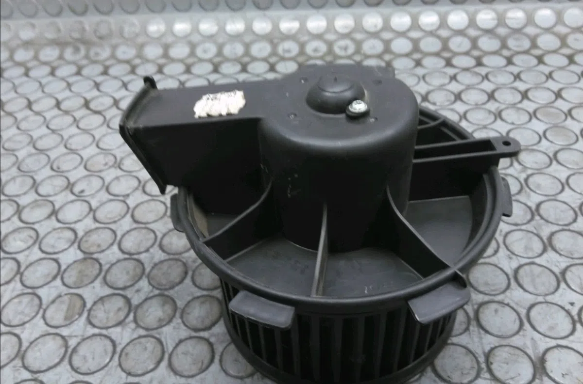 Ventilateur de chauffage Peugeot 206 (2L_, 2M_) 1.4 hdi eco 70 (2009-2013) 5 portes occasion