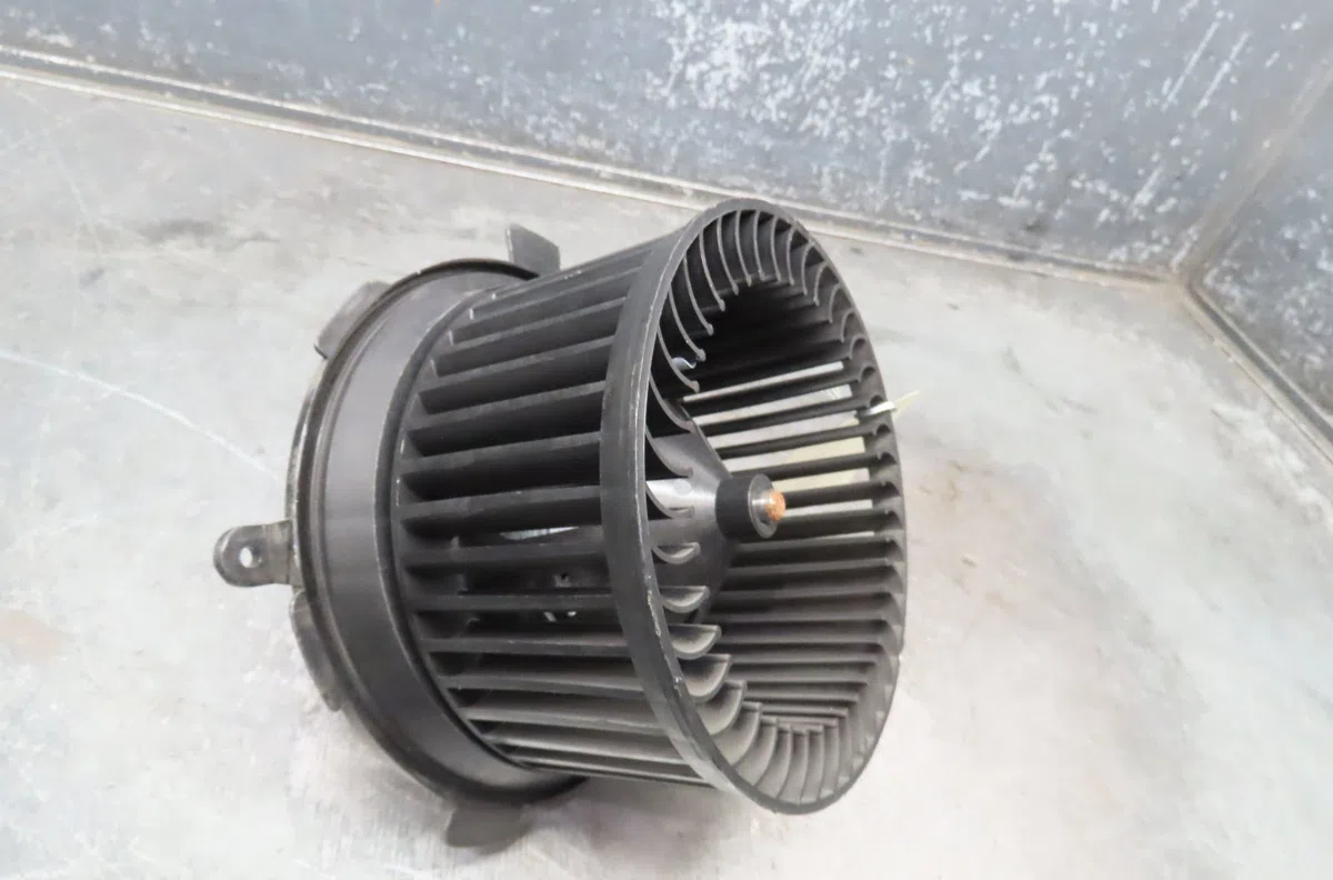 Ventilateur de chauffage Peugeot 206 (2L_, 2M_) 1.4 i (2010-2013) occasion