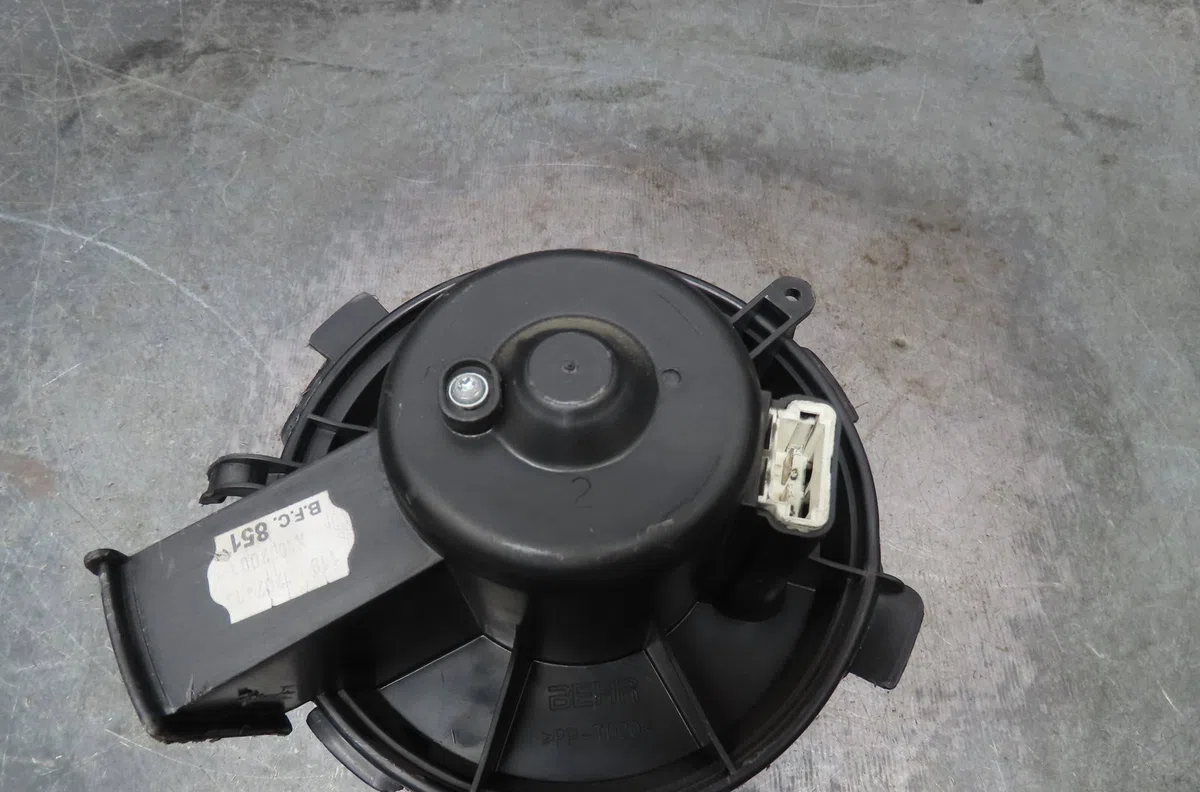 Ventilateur de chauffage Peugeot 206 (2L_, 2M_) 1.4 i (2010-2013) occasion