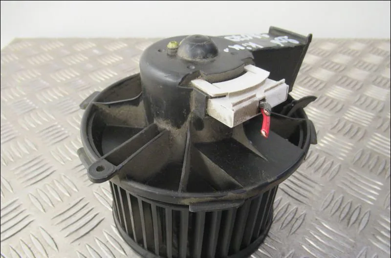 Ventilateur de chauffage Peugeot 206 3-5 portes (2A-C) 1.6 i (1998-2000) occasion