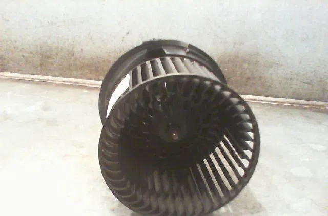 Ventilateur de chauffage PEUGEOT 208 2012 occasion