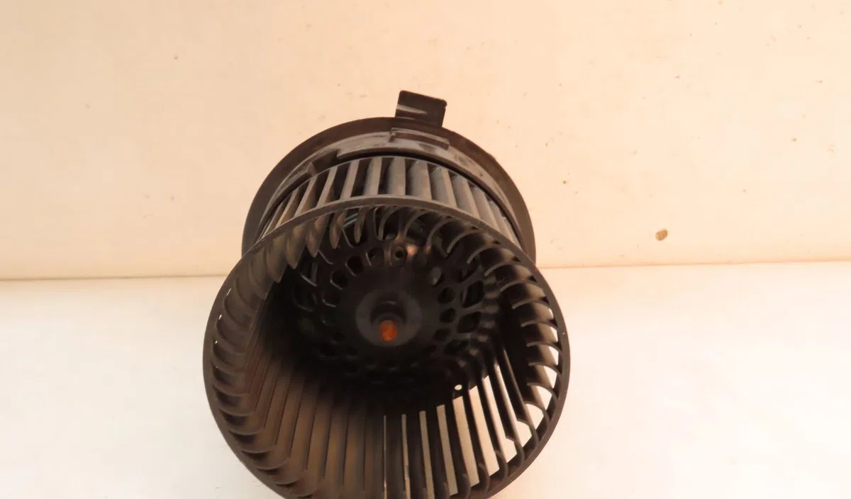 Ventilateur de chauffage PEUGEOT 208 2013 occasion