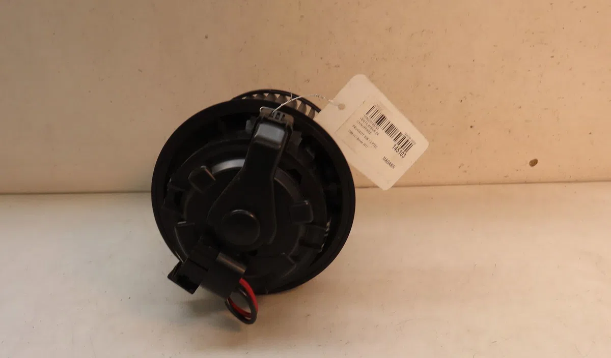 Ventilateur de chauffage PEUGEOT 208 2013 occasion