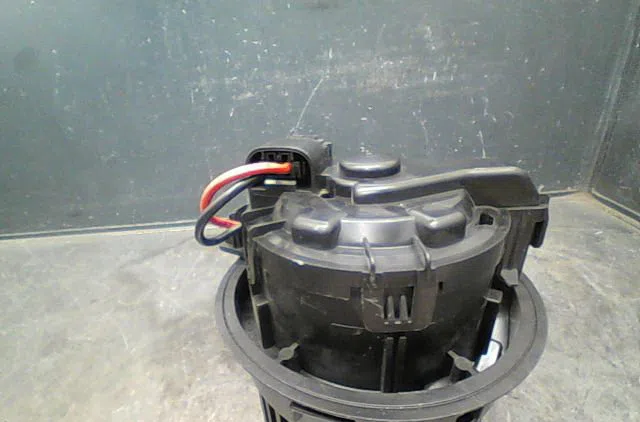 Ventilateur de chauffage Peugeot 208 I (CA_, CC_) 1.2 vti 82 (2012) occasion