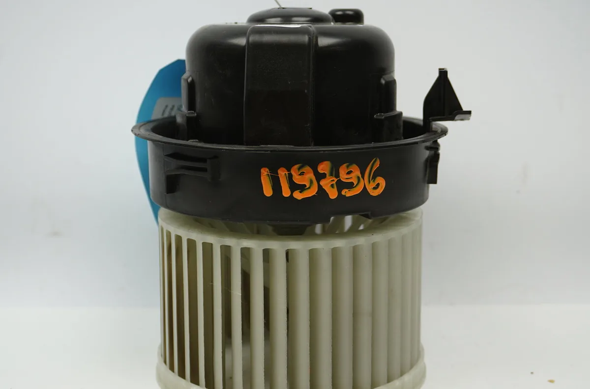 Ventilateur de chauffage Peugeot 208 II (UB_, UP_, UW_, UJ_) 1.2 mhev (2023) occasion