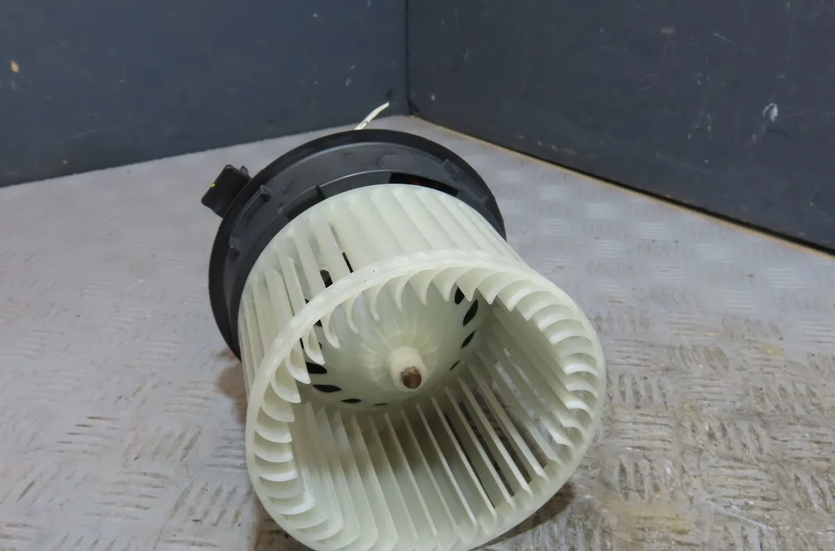 Ventilateur de chauffage Peugeot 208 II (UB_, UP_, UW_, UJ_) 1.2 puretech 100 (2019) 5 portes occasion