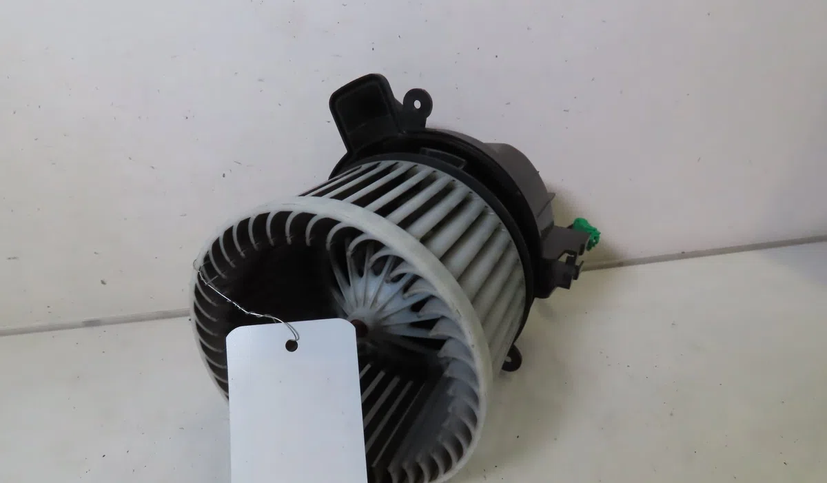 Ventilateur de chauffage PEUGEOT 308 2014 occasion