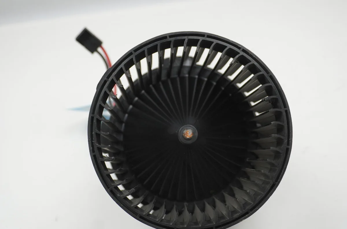 Ventilateur de chauffage Peugeot 308 SW III (FC_, FJ_, FR_, F4_) Puretech 136 (frhpyc) (2023) occasion