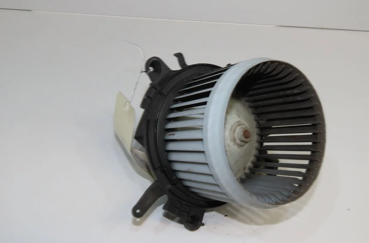 Ventilateur de chauffage Peugeot 5008 II (MC_, MJ_, MR_, M4_) 1.6 bluehdi 120 (2016) occasion