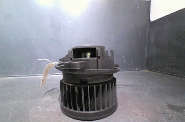 Ventilateur de chauffage Peugeot PARTNER Camionnette-Monospace (5_, G_) 1.9 d (1996-2002) 3 portes occasion