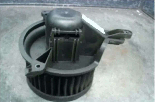 Ventilateur de chauffage Peugeot PARTNER Camionnette-Monospace (5_, G_) 2.0 hdi (2000-2008) 3 portes occasion
