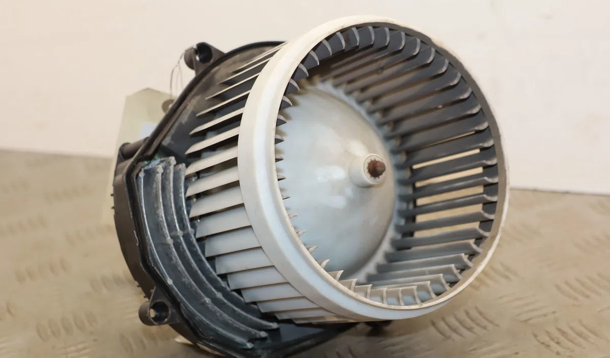 Ventilateur de chauffage Peugeot PARTNER TEPEE 1.6 hdi 90 (2010) occasion
