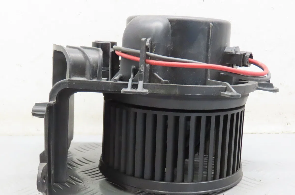 Ventilateur de chauffage Renault CLIO II (BB_, CB_) 1.5 dci (b-cb07) (2001-2009) 3 portes occasion